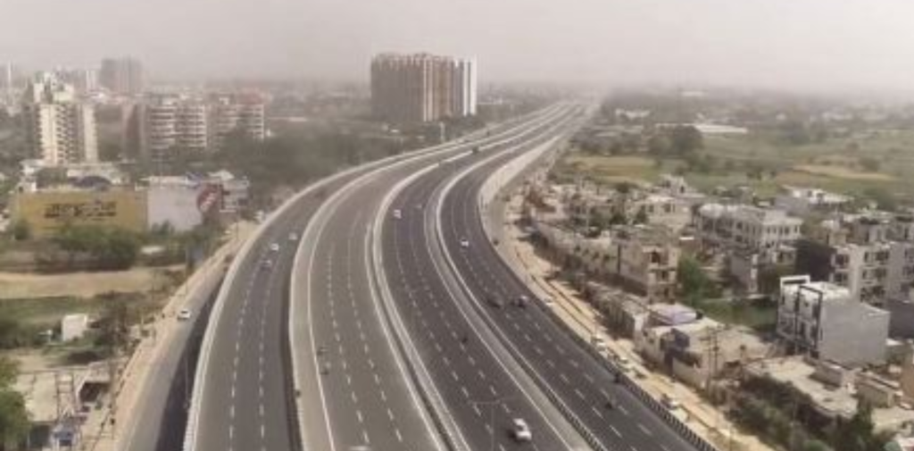 Noida-Greater-Noida-Expressway-–-Emerging-Commercial-Corridor