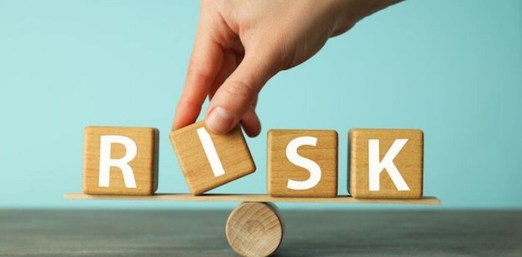 Risk-and-Transparency_-Evaluating-the-Trust-Factor.