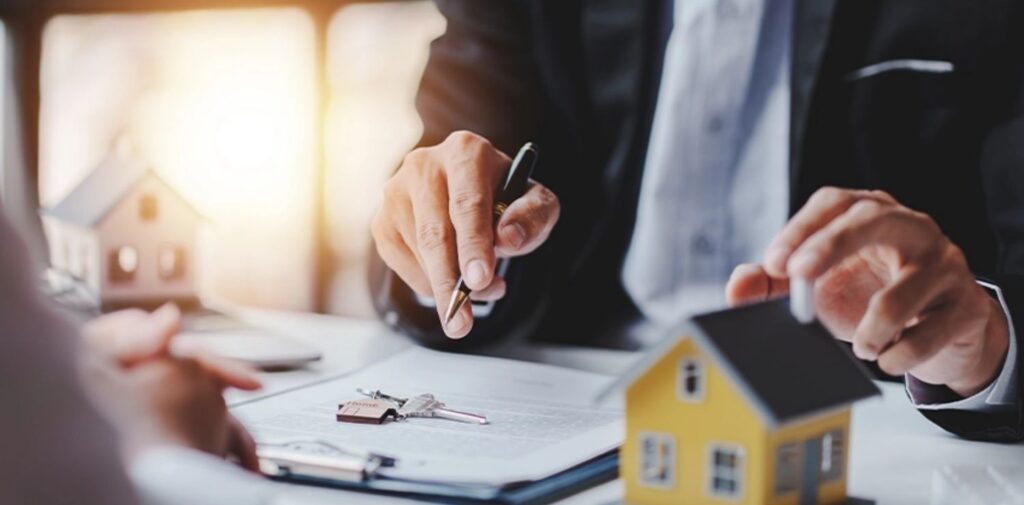 Things-to-Consider-Before-Investing-in-Luxury-Projects.